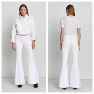 7 For All Mankind low-rise Flare Jean in Brilliant White Size 25 NWT